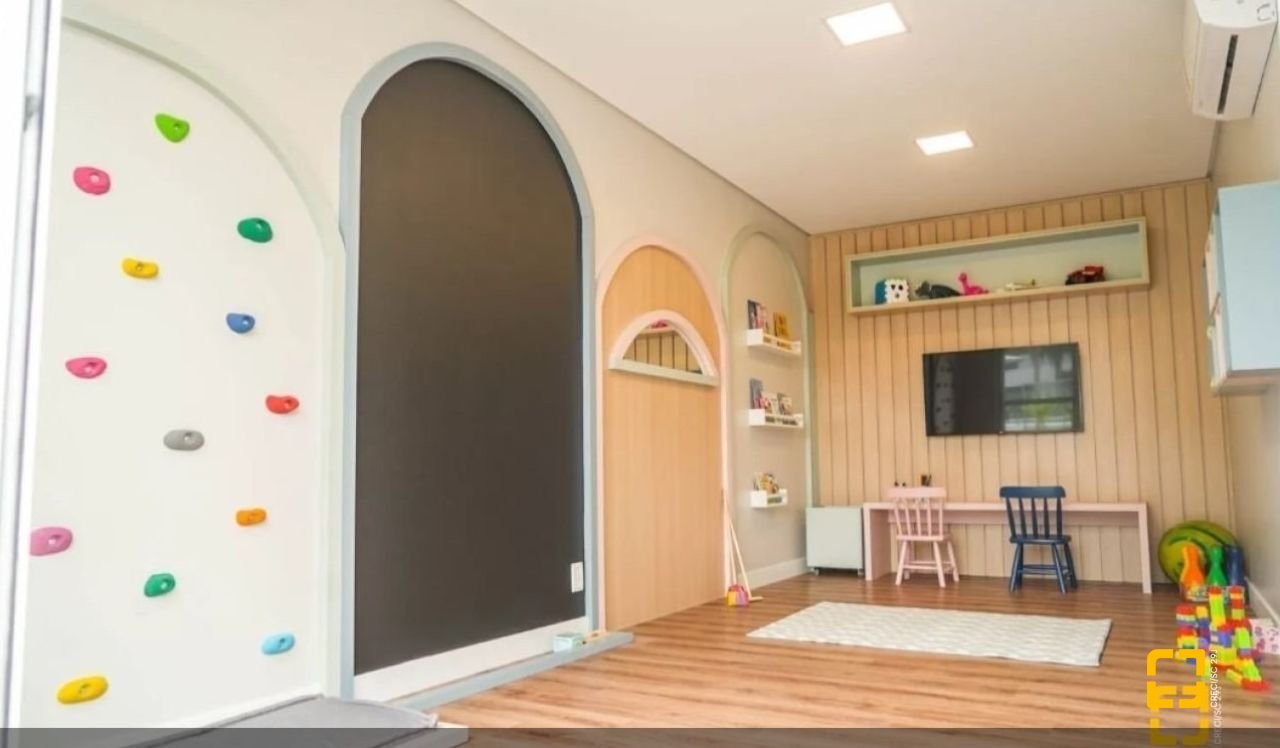 Apartamento com 83m², 3 quartos (sendo 1 suíte), 2 garagens, no bairro Ingleses em Florianópolis