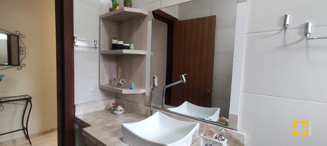 Casa, no bairro São João do Rio Vermelho em Florianópolis