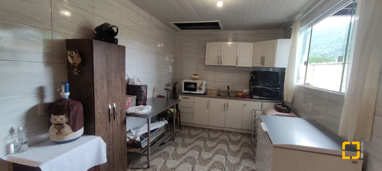 Casa, no bairro São João do Rio Vermelho em Florianópolis