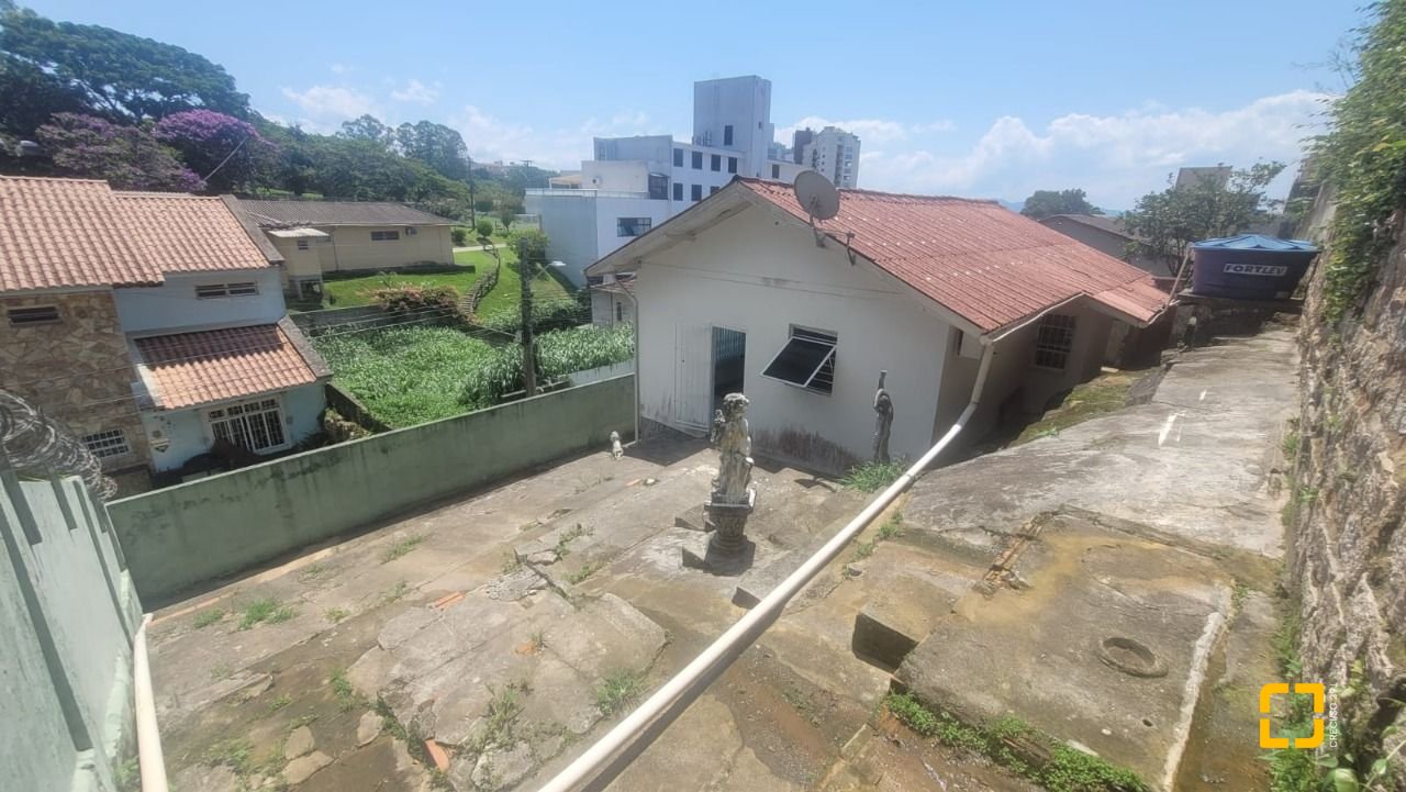 Casa com 82m², 2 quartos, 1 garagem, no bairro Agronômica em Florianópolis