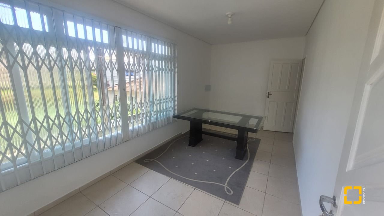 Casa com 82m², 2 quartos, 1 garagem, no bairro Agronômica em Florianópolis