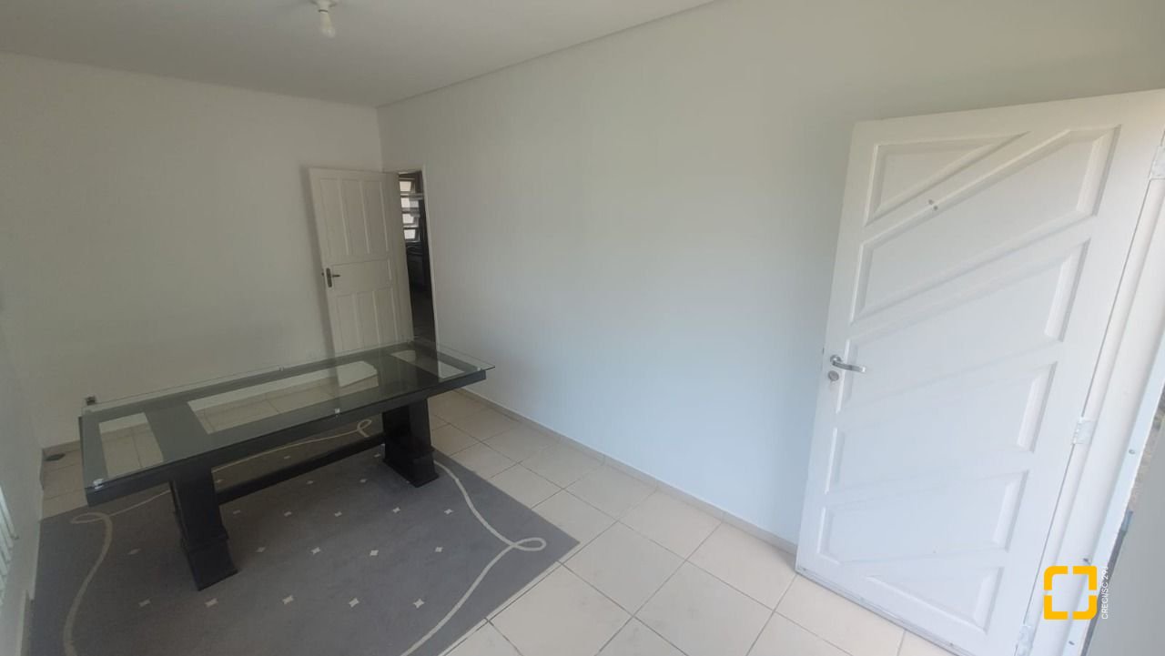 Casa com 82m², 2 quartos, 1 garagem, no bairro Agronômica em Florianópolis