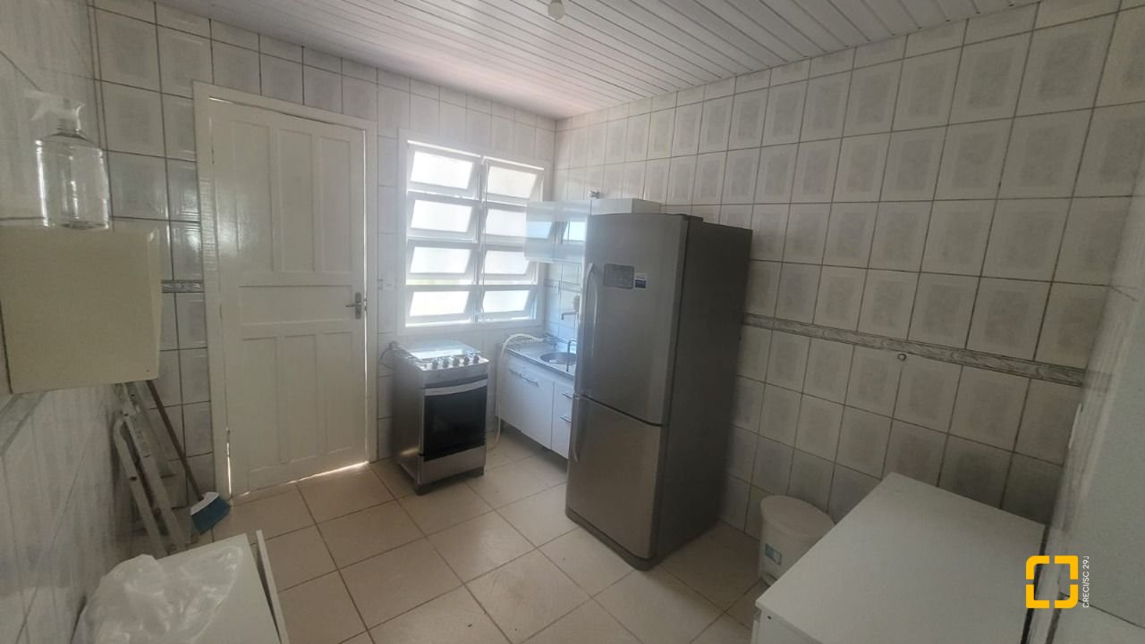 Casa com 82m², 2 quartos, 1 garagem, no bairro Agronômica em Florianópolis