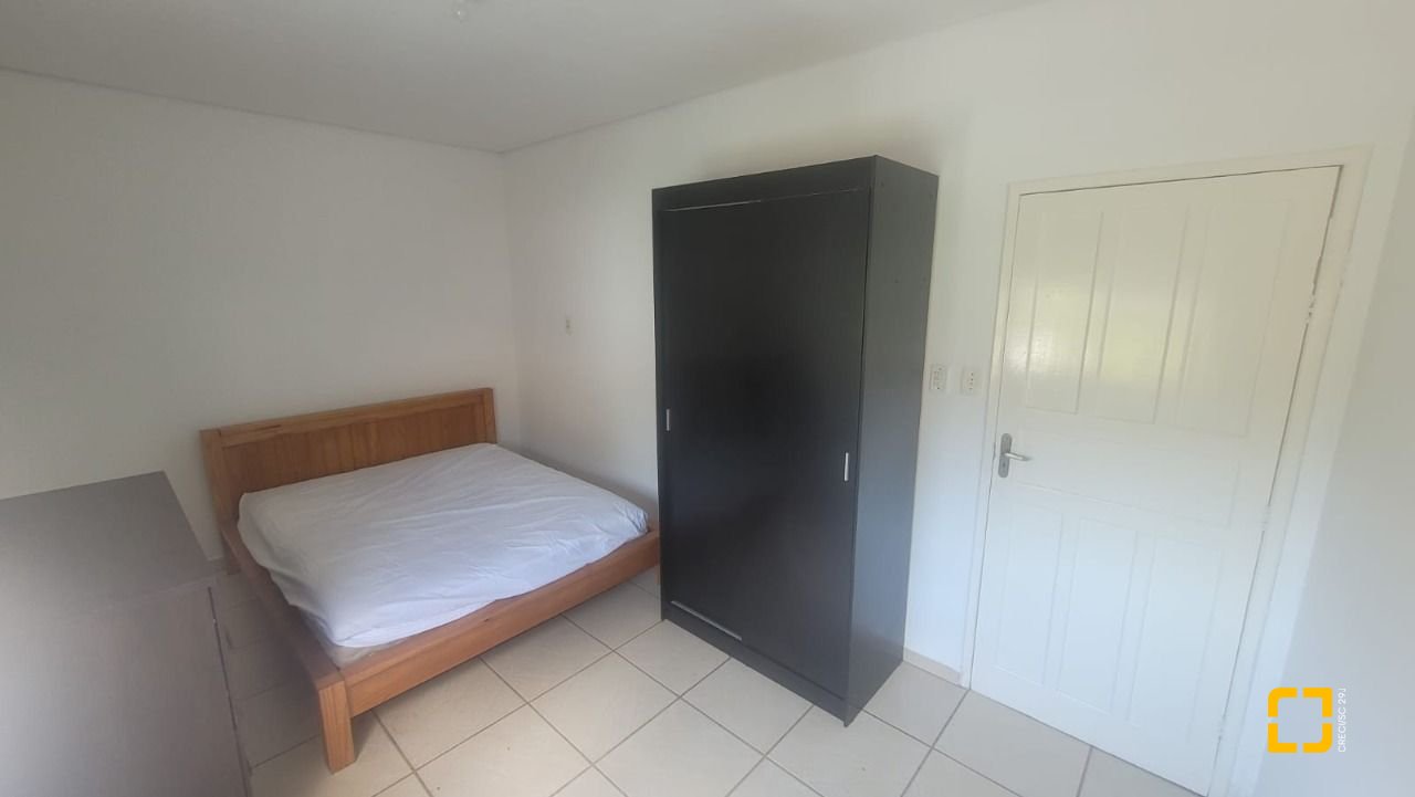Casa com 82m², 2 quartos, 1 garagem, no bairro Agronômica em Florianópolis