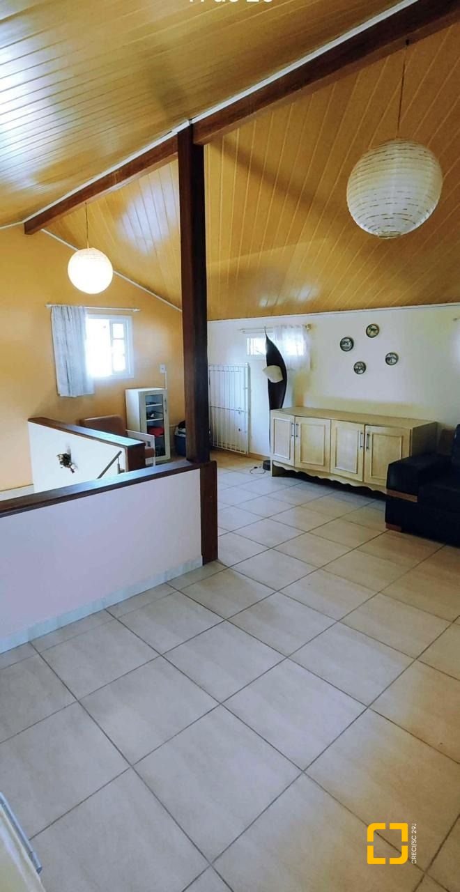 Casa com 140m², 4 quartos, 6 garagens, no bairro Ingleses em Florianópolis