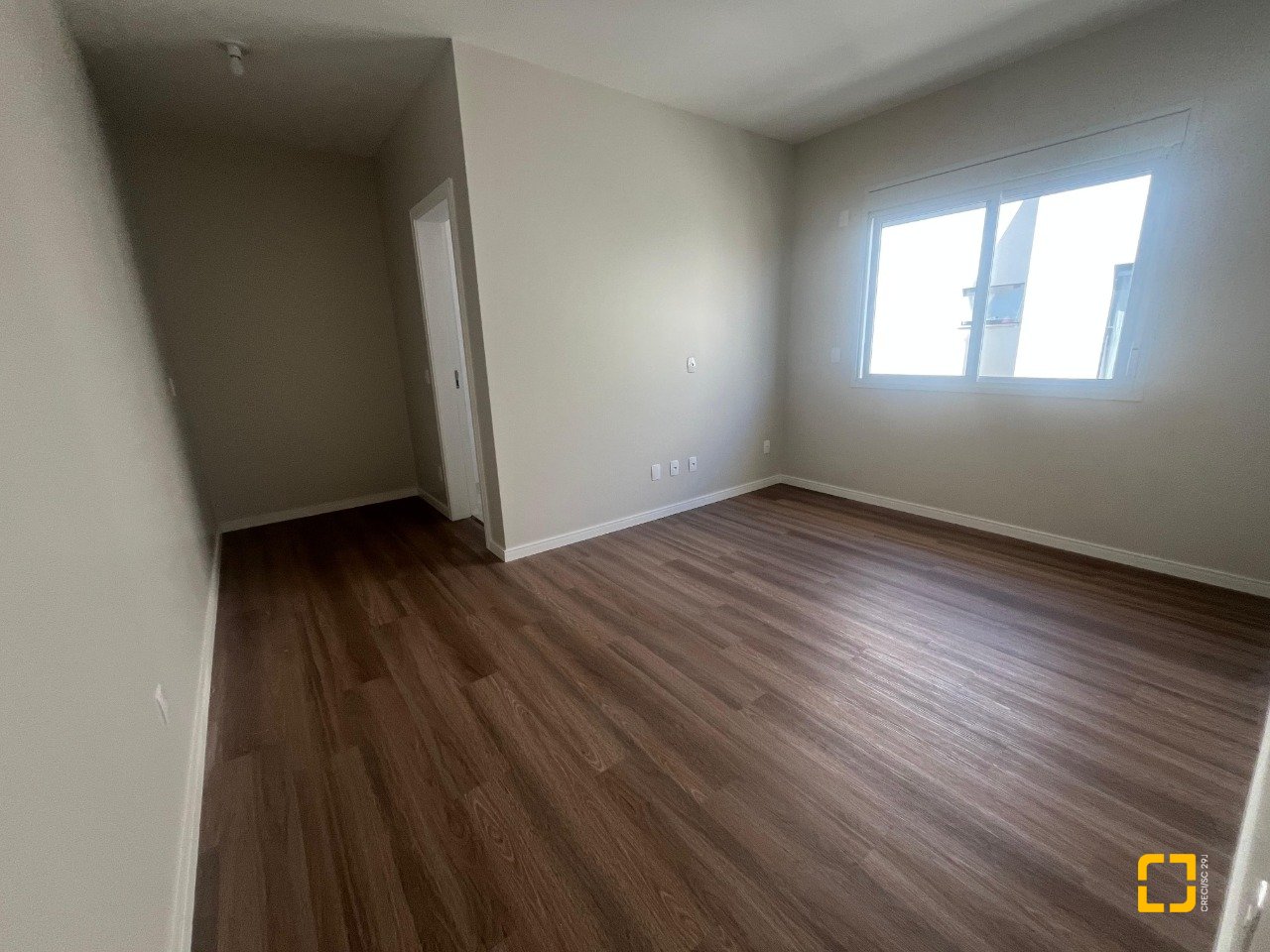 Casa com 150m², 4 quartos (sendo 1 suíte), 2 garagens, no bairro Carianos em Florianópolis