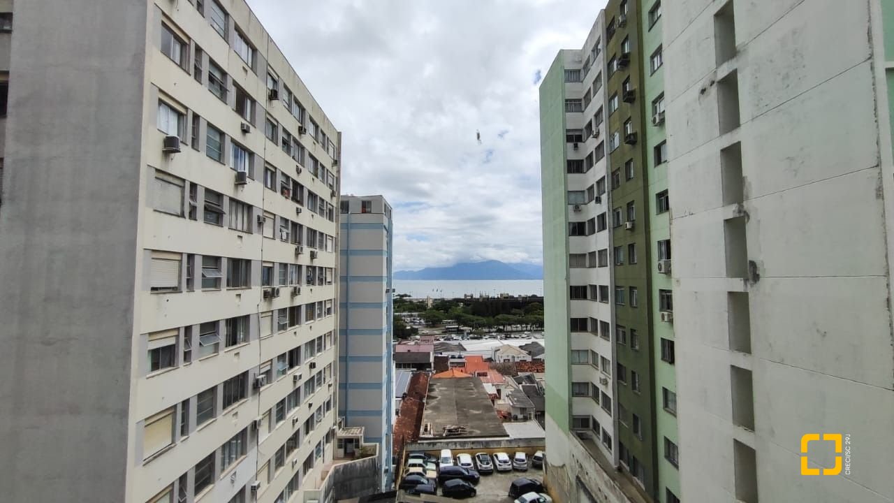 Studio com 47m², 1 quarto, 1 garagem, no bairro Centro em Florianópolis