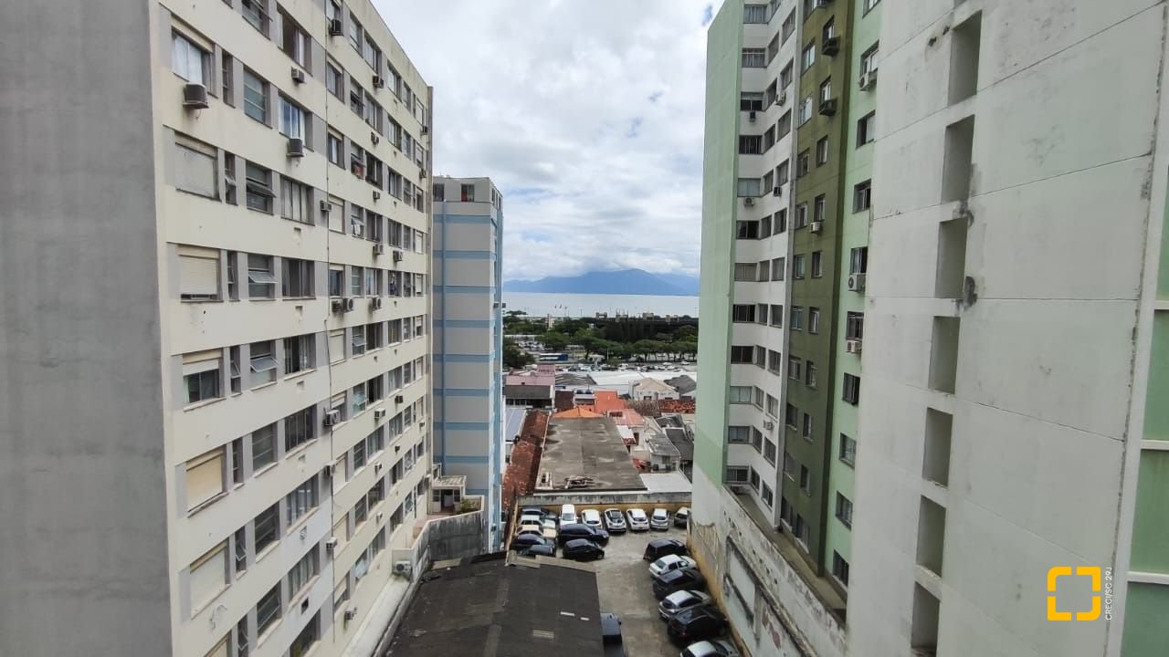 Studio com 47m², 1 quarto, 1 garagem, no bairro Centro em Florianópolis