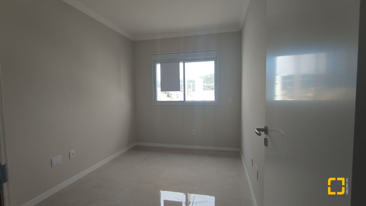 Apartamento com 116m², 3 quartos (sendo 1 suíte), 2 garagens, no bairro Ingleses em Florianópolis