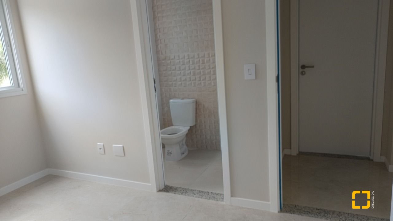 Apartamento com 116m², 3 quartos (sendo 1 suíte), 2 garagens, no bairro Ingleses em Florianópolis