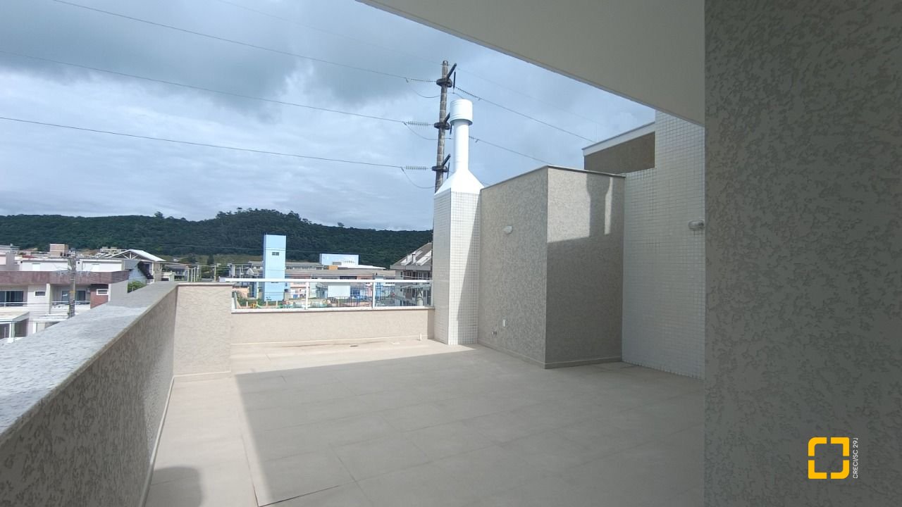 Apartamento com 116m², 3 quartos (sendo 1 suíte), 2 garagens, no bairro Ingleses em Florianópolis