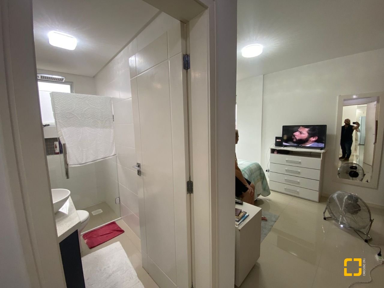 Apartamento com 75m², 2 quartos (sendo 1 suíte), 1 garagem, no bairro Centro em Palhoça