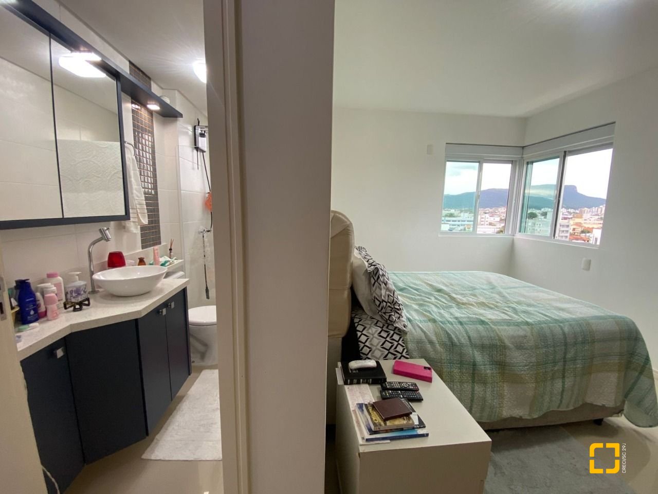 Apartamento com 75m², 2 quartos (sendo 1 suíte), 1 garagem, no bairro Centro em Palhoça