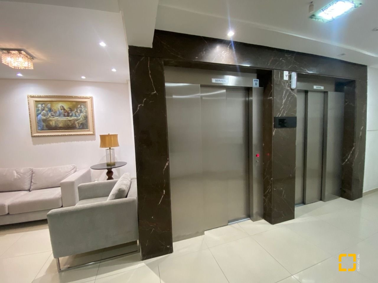 Apartamento com 75m², 2 quartos (sendo 1 suíte), 1 garagem, no bairro Centro em Palhoça