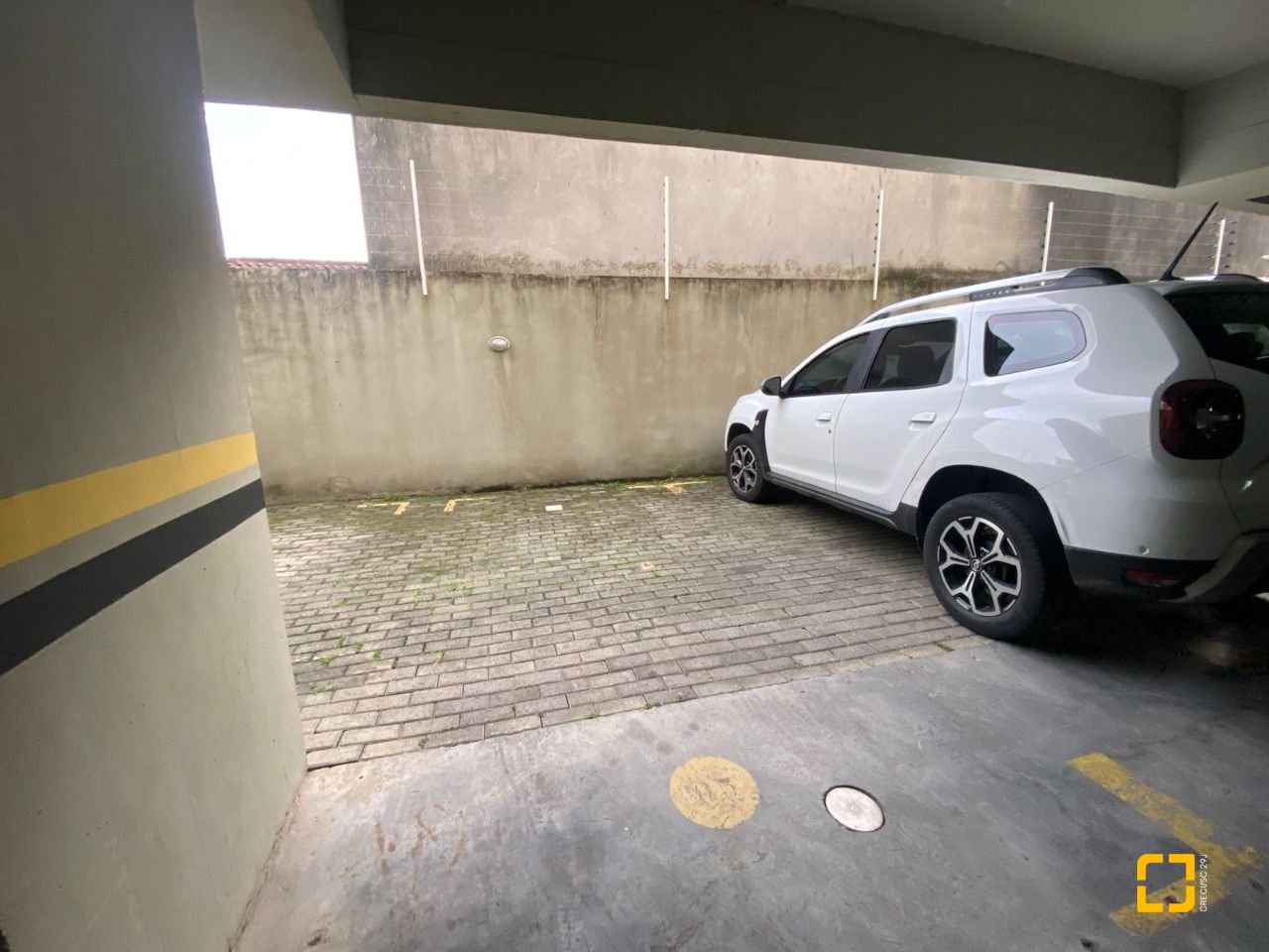 Apartamento com 75m², 2 quartos (sendo 1 suíte), 1 garagem, no bairro Centro em Palhoça