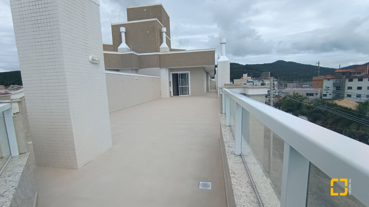 Cobertura com 196m², 4 quartos (sendo 1 suíte), 2 garagens, no bairro Ingleses em Florianópolis
