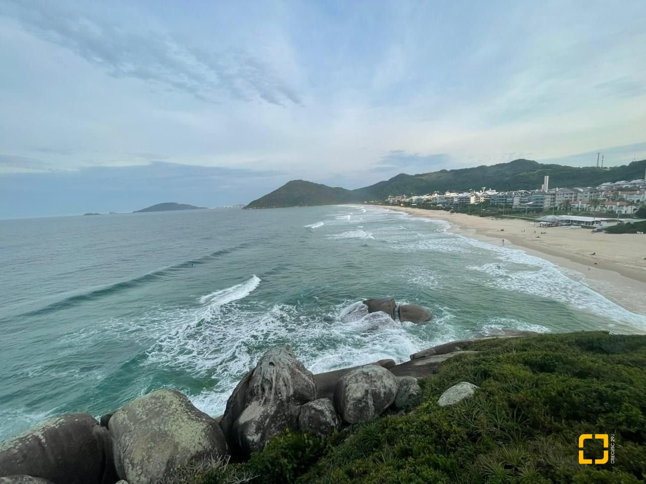 Apartamento com 76m², 4 quartos (sendo 1 suíte), 2 garagens, no bairro Praia Brava em Florianópolis