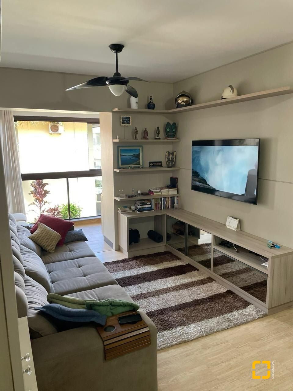 Apartamento com 76m², 4 quartos (sendo 1 suíte), 2 garagens, no bairro Praia Brava em Florianópolis