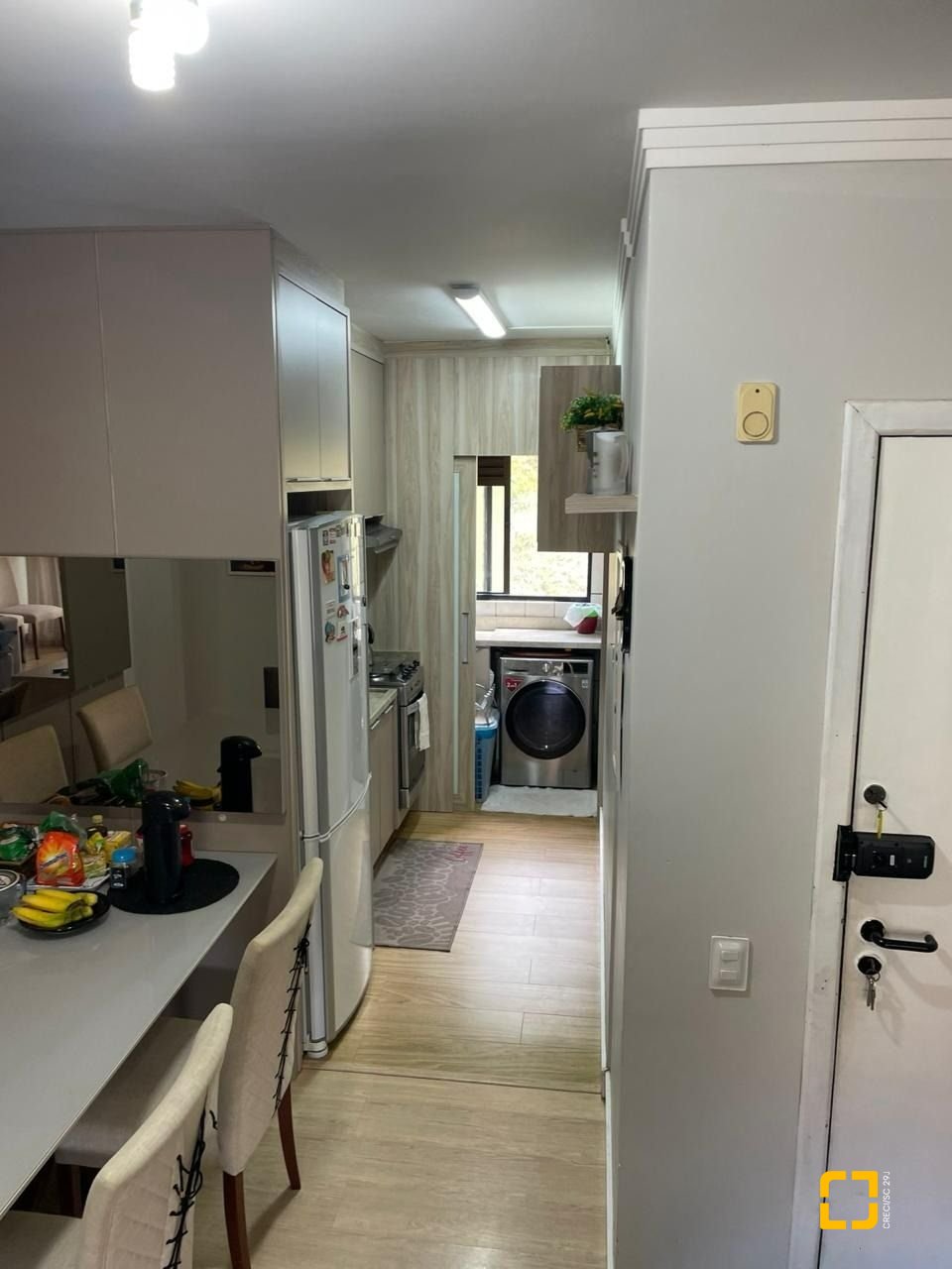 Apartamento com 76m², 4 quartos (sendo 1 suíte), 2 garagens, no bairro Praia Brava em Florianópolis