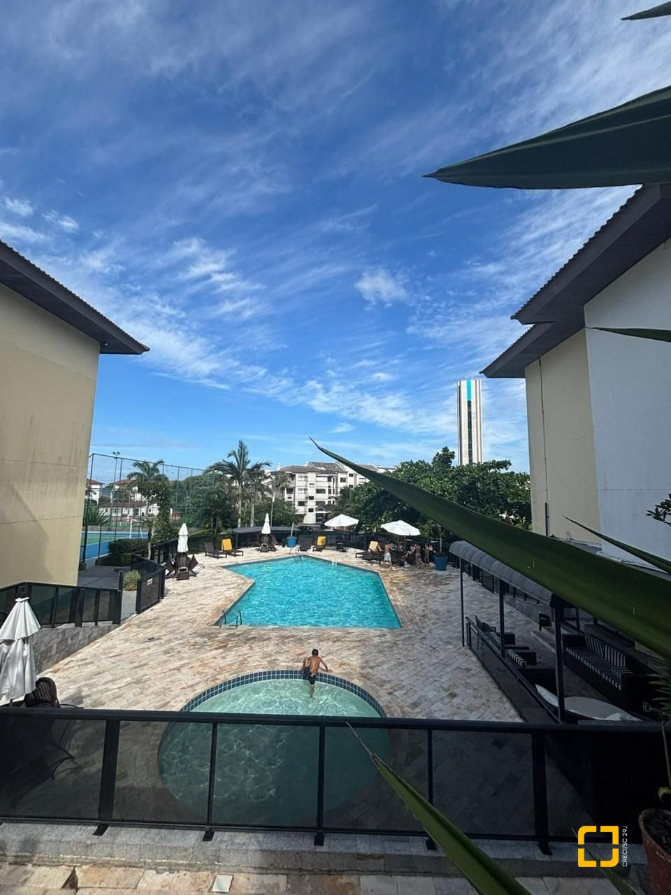 Apartamento com 76m², 4 quartos (sendo 1 suíte), 2 garagens, no bairro Praia Brava em Florianópolis