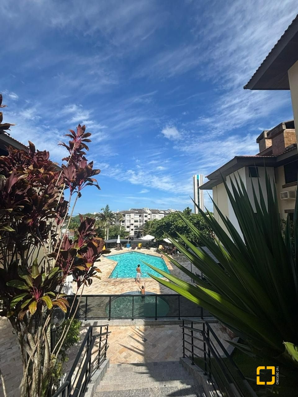 Apartamento com 76m², 4 quartos (sendo 1 suíte), 2 garagens, no bairro Praia Brava em Florianópolis