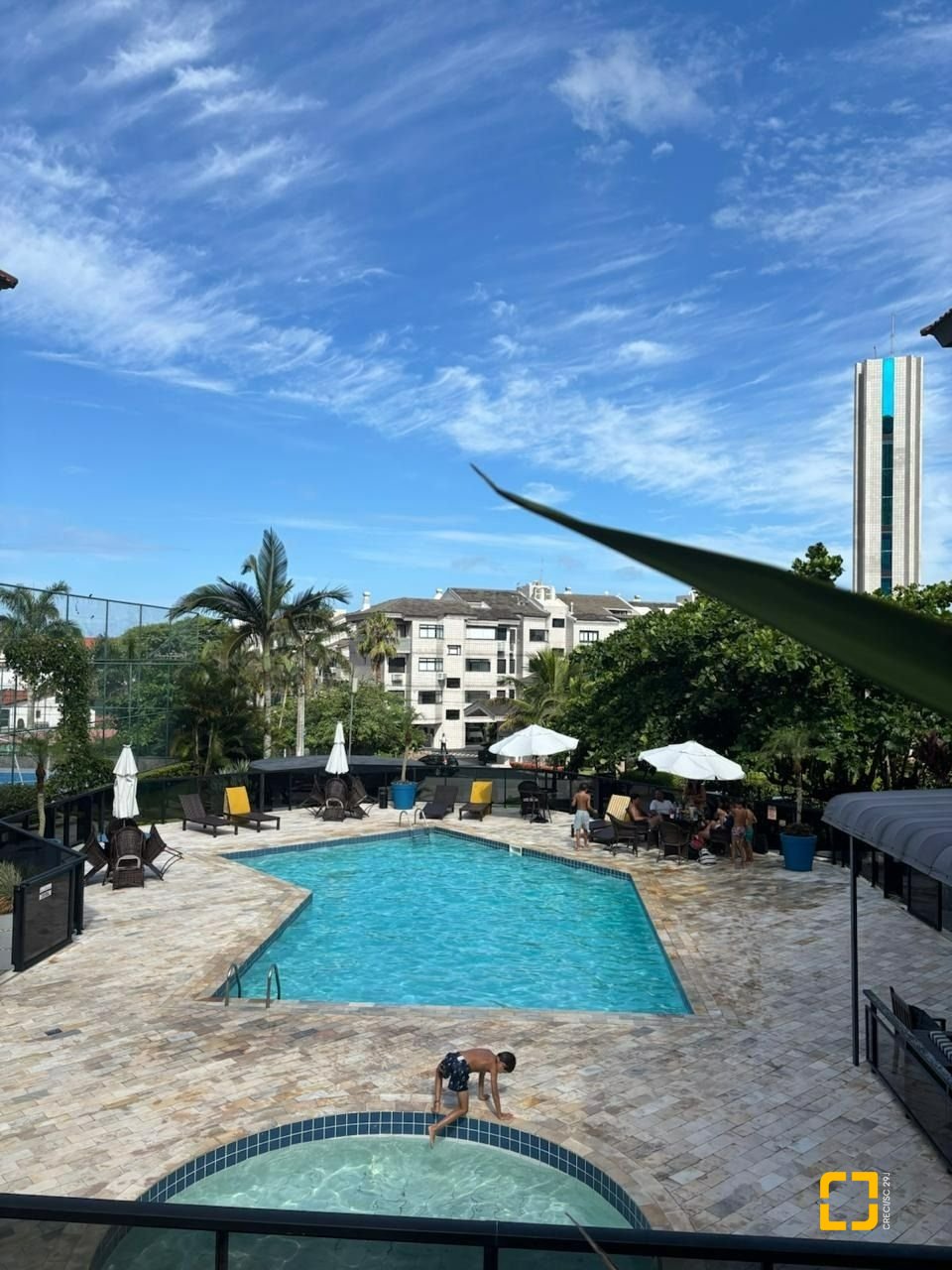 Apartamento com 76m², 4 quartos (sendo 1 suíte), 2 garagens, no bairro Praia Brava em Florianópolis