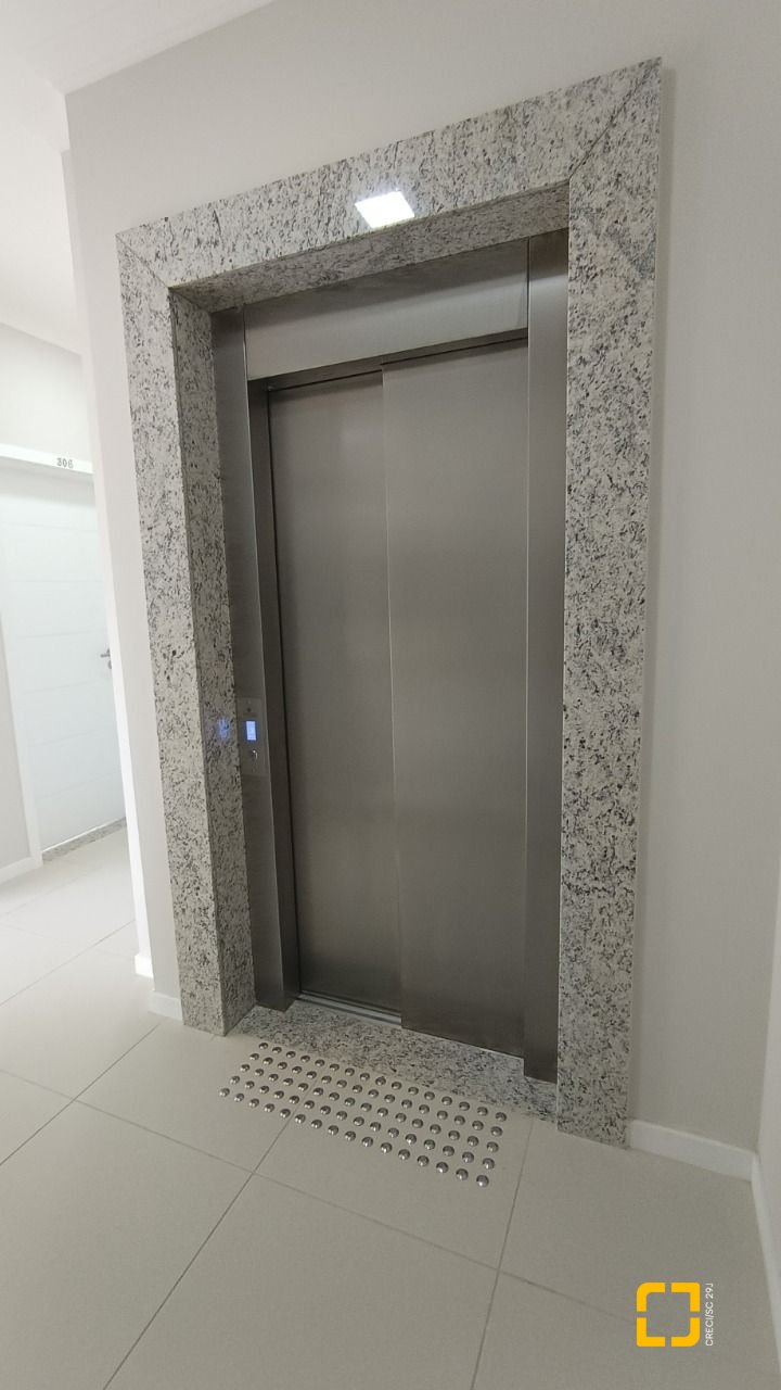 Cobertura com 171m², 4 quartos (sendo 1 suíte), 2 garagens, no bairro Ingleses em Florianópolis