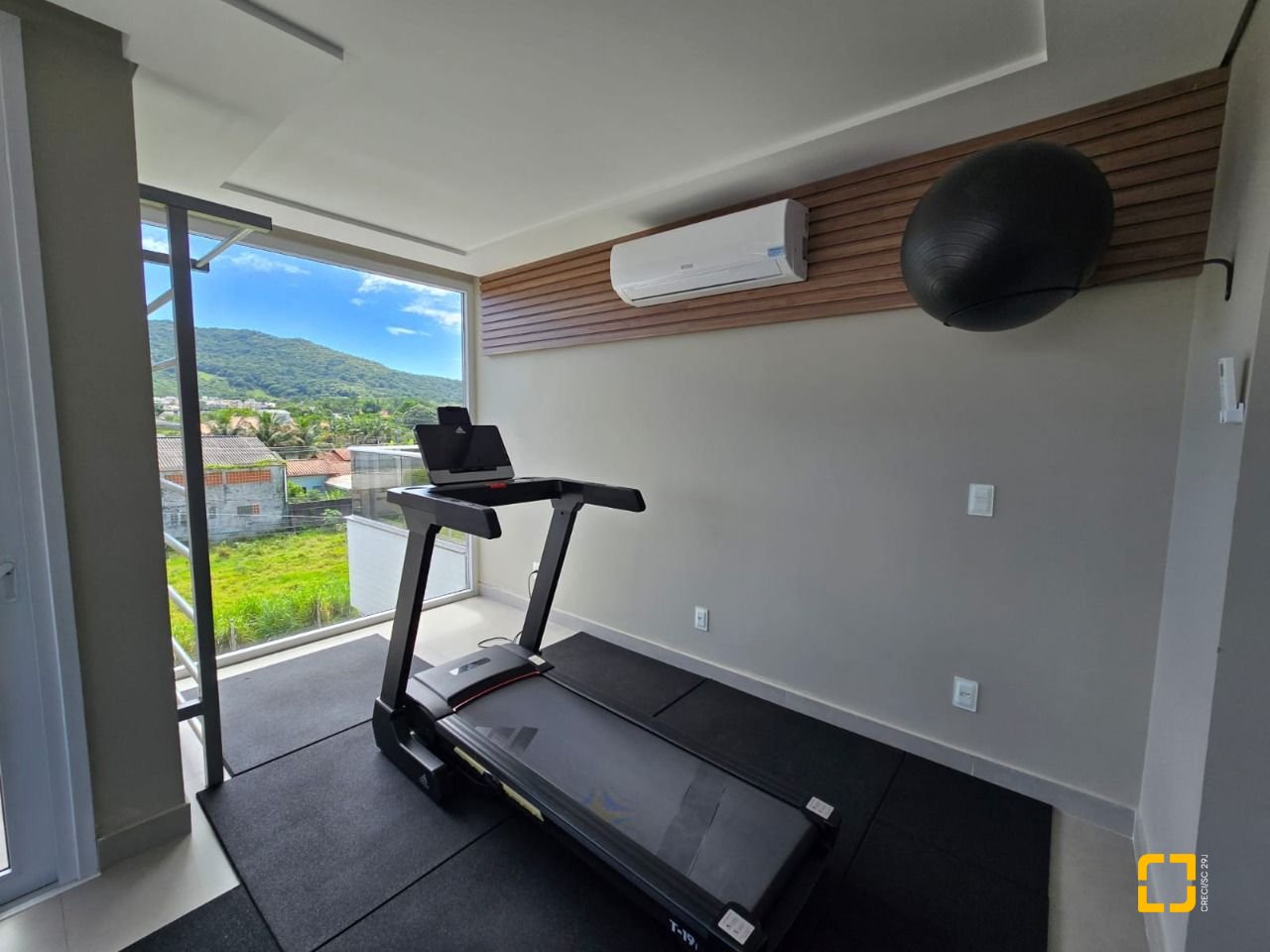 Apartamento com 35m², 1 quarto, 1 garagem, no bairro Campeche em Florianópolis
