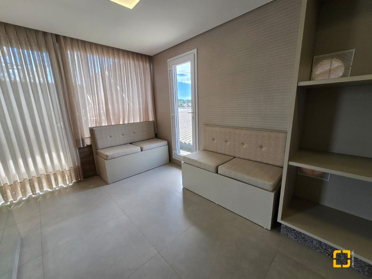 Apartamento com 35m², 1 quarto, 1 garagem, no bairro Campeche em Florianópolis