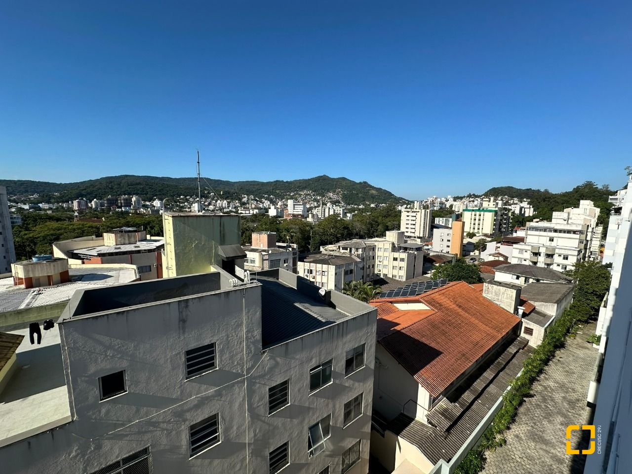 Cobertura com 118m², 4 quartos (sendo 1 suíte), 2 garagens, no bairro Trindade em Florianópolis