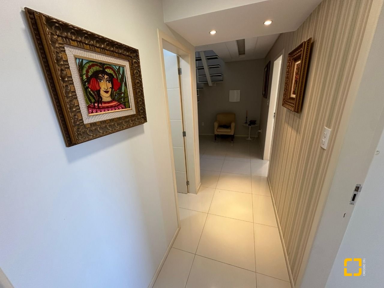Cobertura com 118m², 4 quartos (sendo 1 suíte), 2 garagens, no bairro Trindade em Florianópolis