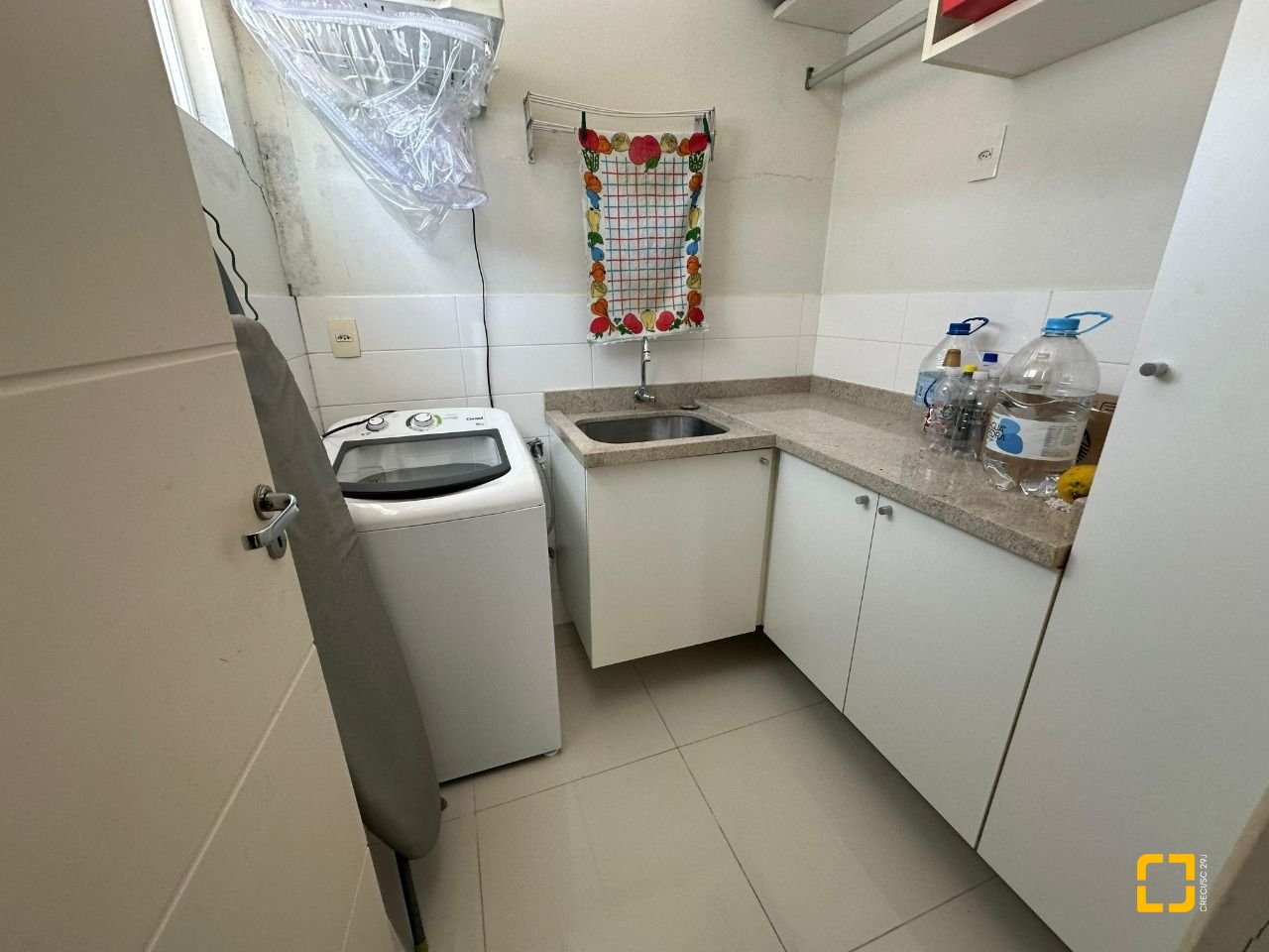 Cobertura com 118m², 4 quartos (sendo 1 suíte), 2 garagens, no bairro Trindade em Florianópolis