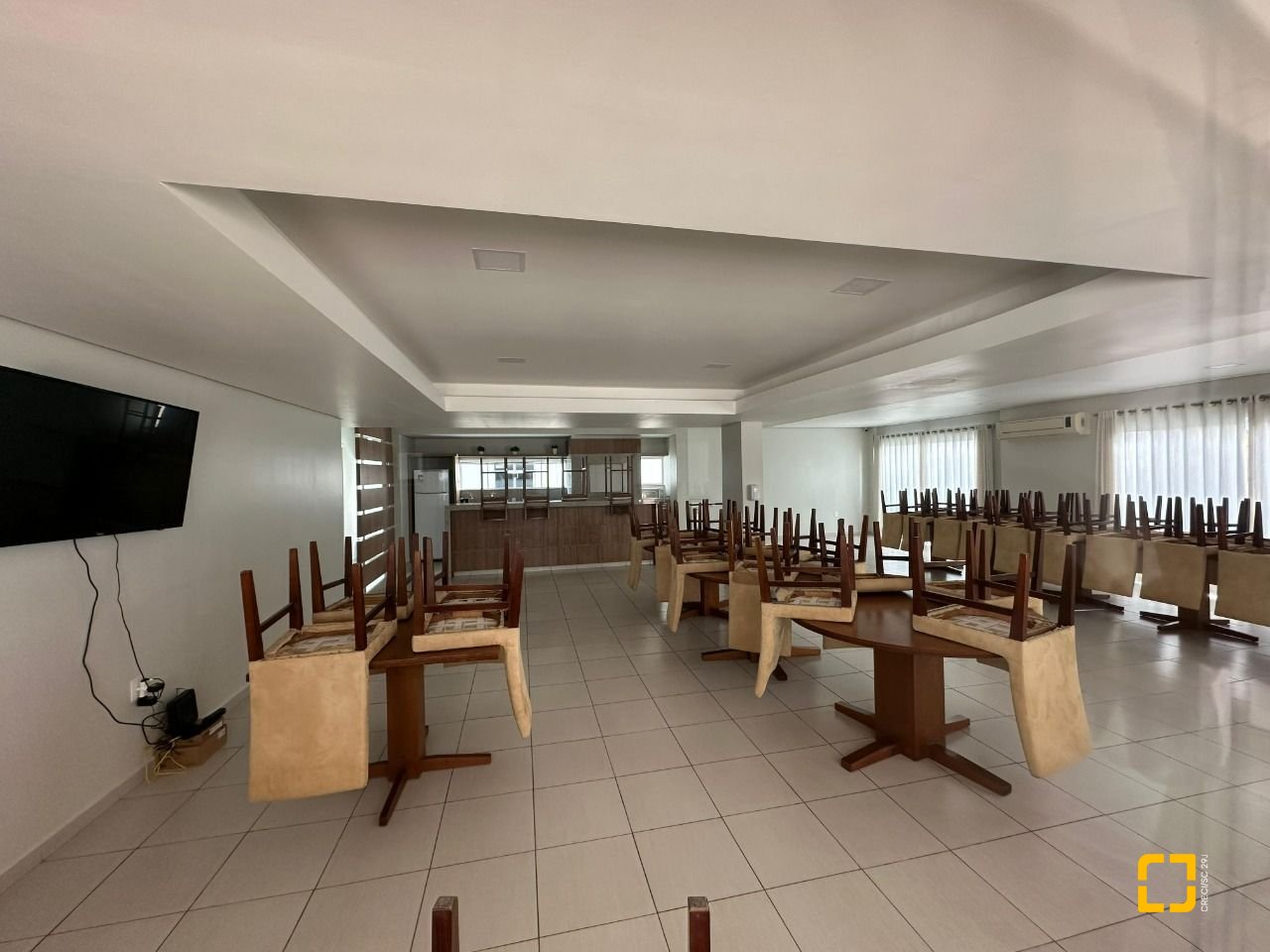 Cobertura com 118m², 4 quartos (sendo 1 suíte), 2 garagens, no bairro Trindade em Florianópolis