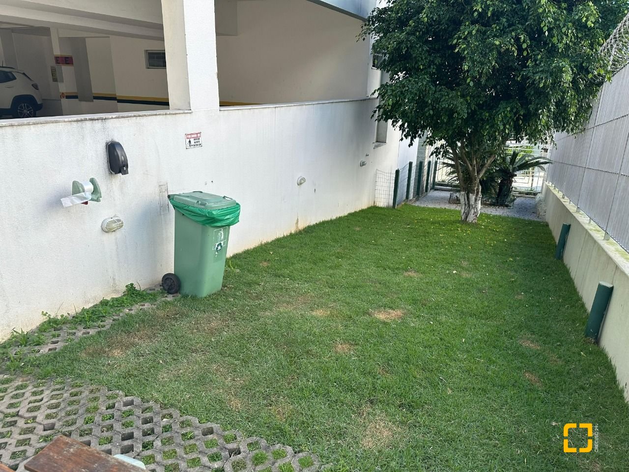 Cobertura com 118m², 4 quartos (sendo 1 suíte), 2 garagens, no bairro Trindade em Florianópolis