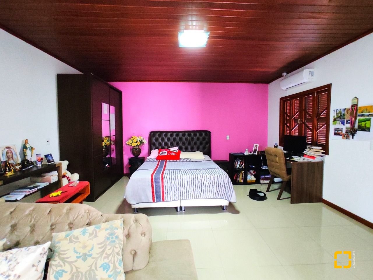 Casa com 389m², 8 quartos (sendo 2 suítes), 4 garagens, no bairro Nossa Senhora do Rosário em São José