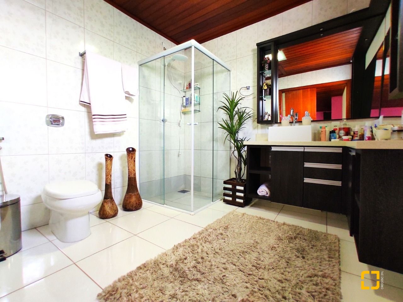 Casa com 389m², 8 quartos (sendo 2 suítes), 4 garagens, no bairro Nossa Senhora do Rosário em São José