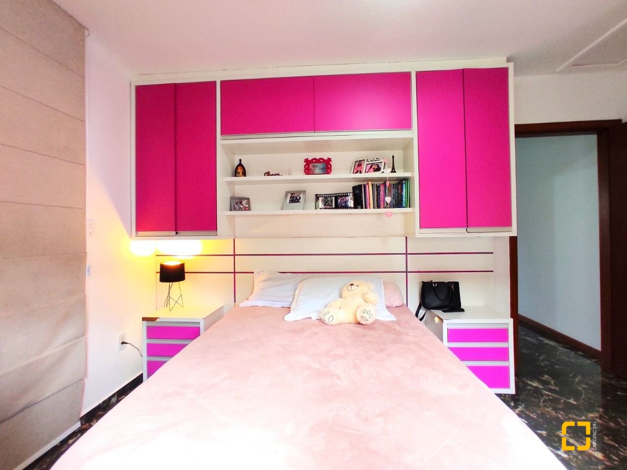 Casa com 389m², 8 quartos (sendo 2 suítes), 4 garagens, no bairro Nossa Senhora do Rosário em São José