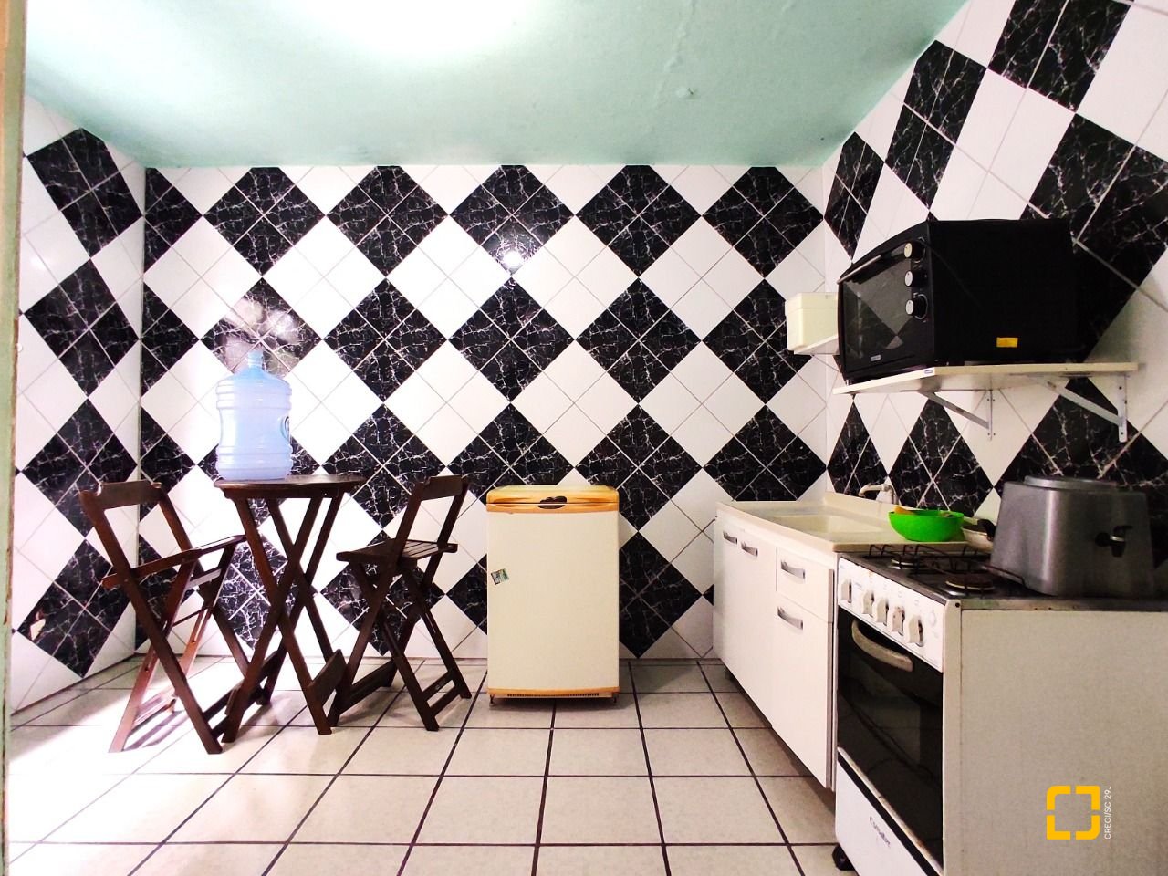 Casa com 389m², 8 quartos (sendo 2 suítes), 4 garagens, no bairro Nossa Senhora do Rosário em São José