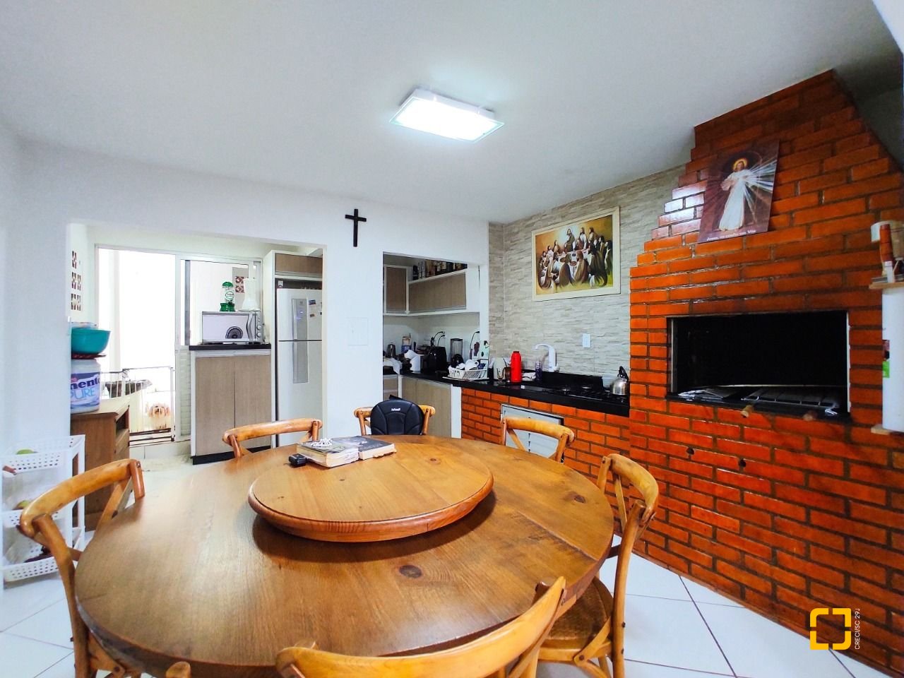 Casa com 389m², 6 quartos (sendo 2 suítes), 4 garagens, no bairro Nossa Senhora do Rosário em São José