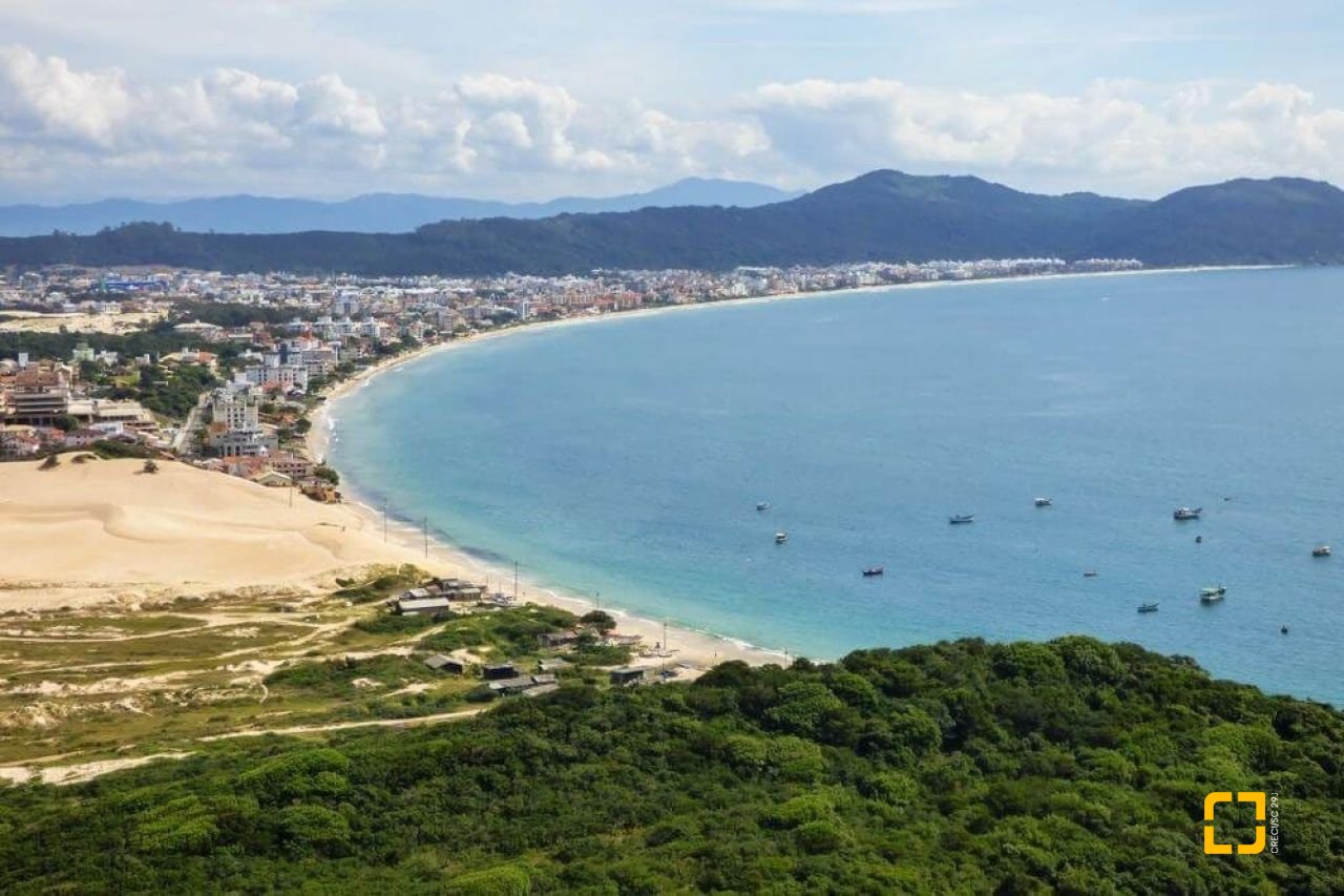 Apartamento com 184m², 7 quartos (sendo 3 suítes), 2 garagens, no bairro Ingleses em Florianópolis