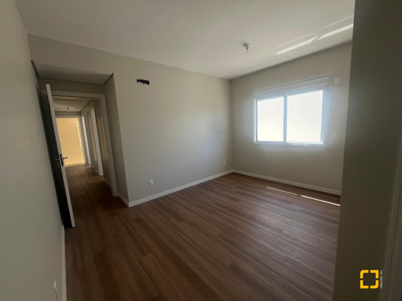 Casa com 150m², 4 quartos (sendo 1 suíte), 2 garagens, no bairro Carianos em Florianópolis