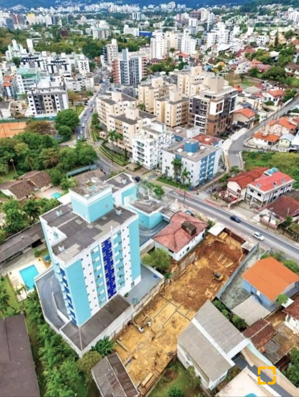 Apartamento com 54m², 2 quartos, 1 garagem, no bairro Carvoeira em Florianópolis