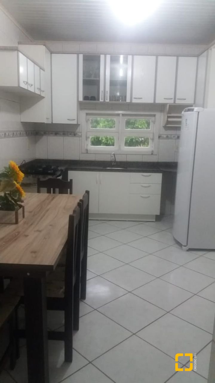 Casa com 563m², 2 garagens, no bairro Ingleses em Florianópolis