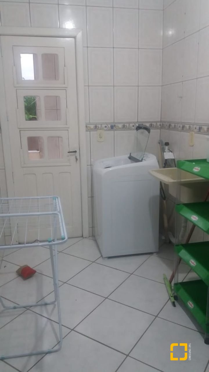 Casa com 563m², 2 garagens, no bairro Ingleses em Florianópolis