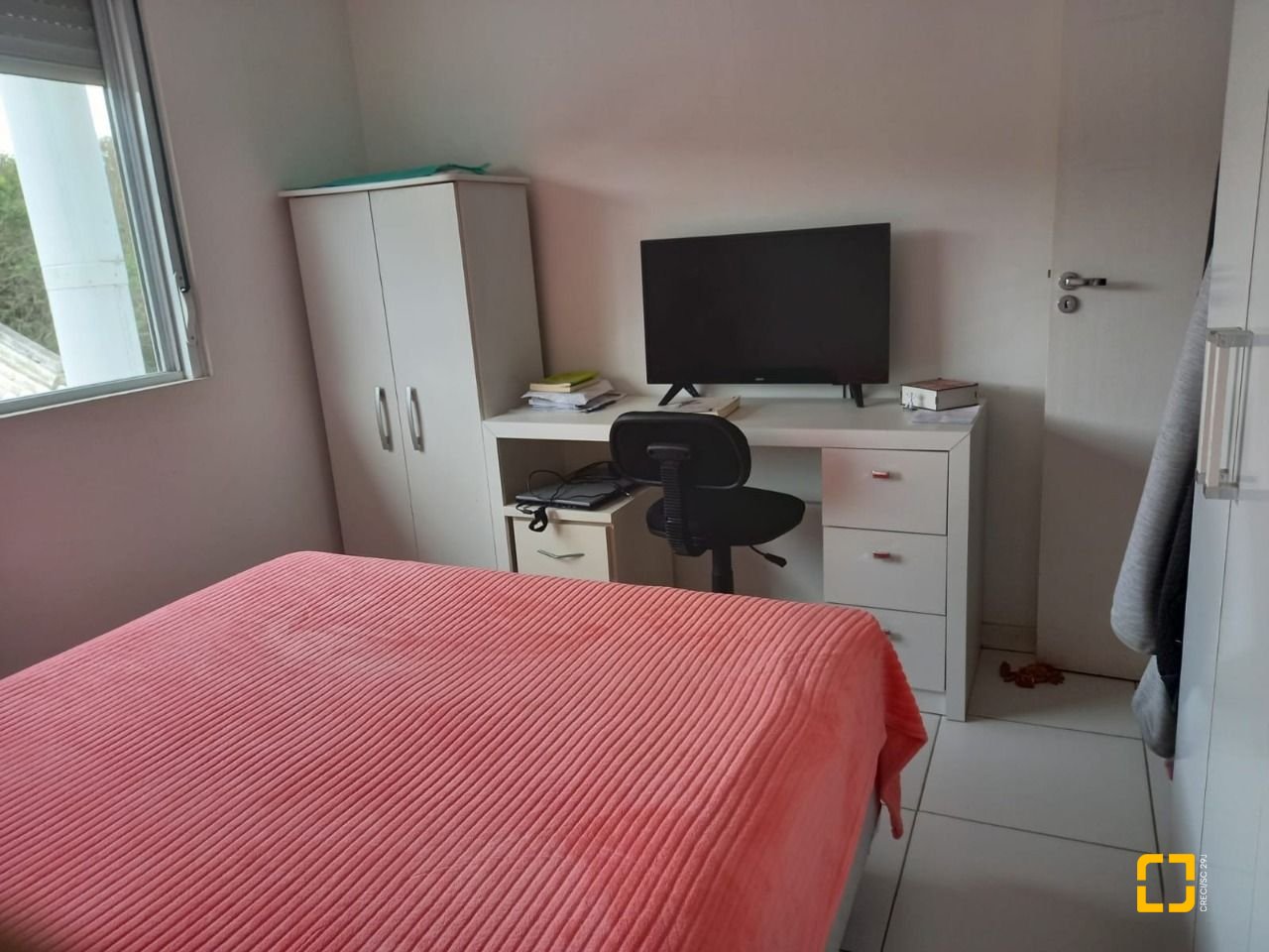 Casa com 150m², 4 quartos (sendo 2 suítes), 2 garagens, no bairro Canasvieiras em Florianópolis