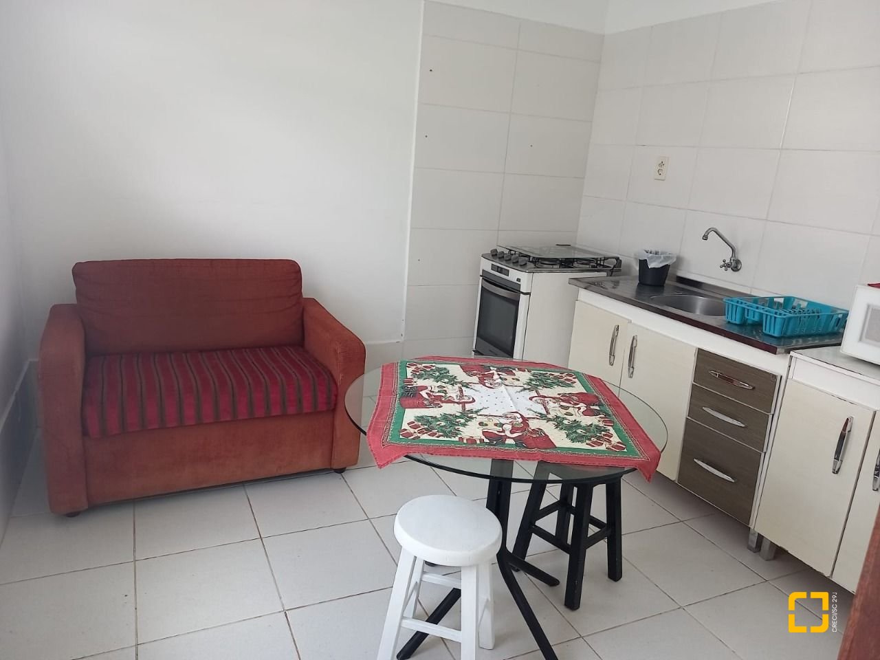 Casa com 150m², 4 quartos (sendo 2 suítes), 2 garagens, no bairro Canasvieiras em Florianópolis