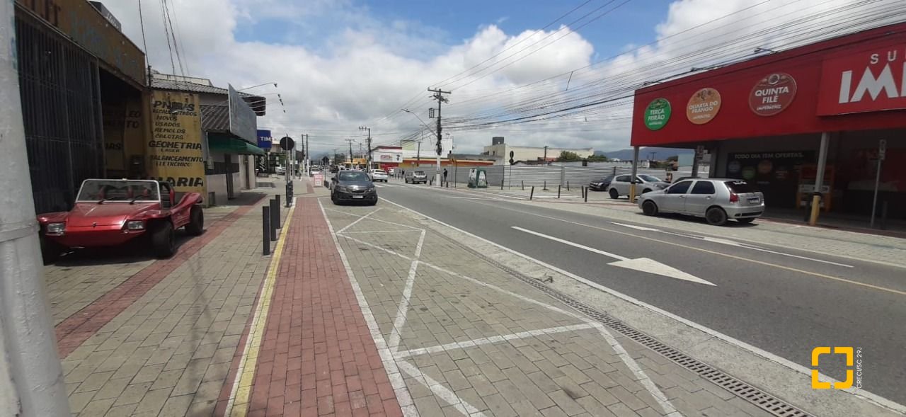 Prédio com 750m², 1 garagem, no bairro Ponte do Imaruim em Palhoça