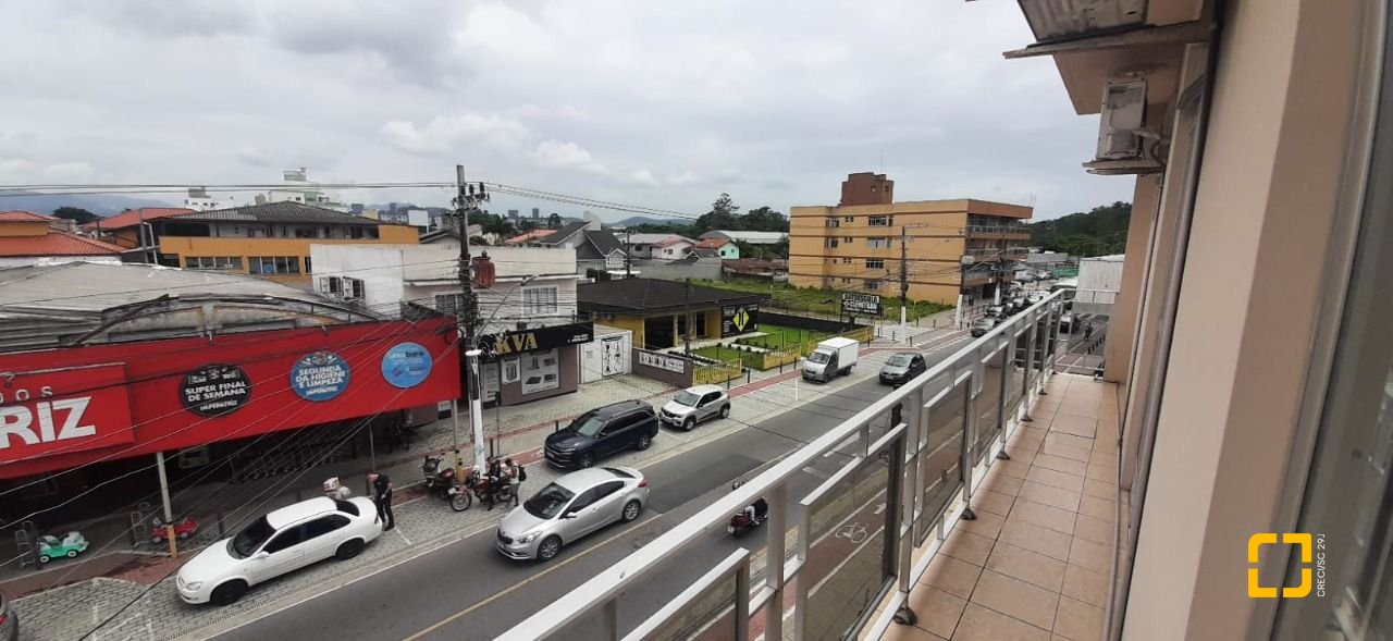 Prédio com 750m², 1 garagem, no bairro Ponte do Imaruim em Palhoça