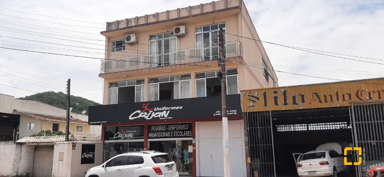 Prédio com 750m², 1 garagem, no bairro Ponte do Imaruim em Palhoça