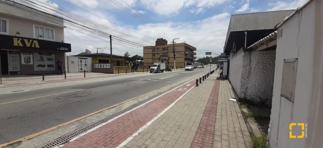 Prédio com 750m², 1 garagem, no bairro Ponte do Imaruim em Palhoça